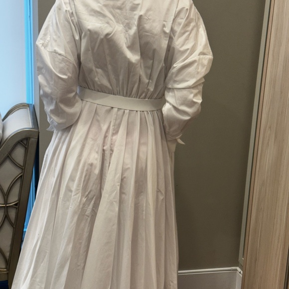 Norma Kamali White Long Sleeve Belted Dress - Picture 5 of 15